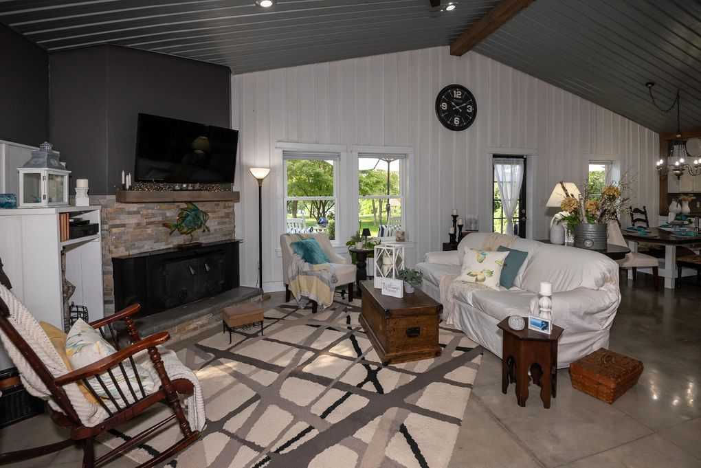 55658 Nubour Rd, Dowagiac, MI, USA, 49047 - Thumbnail 3