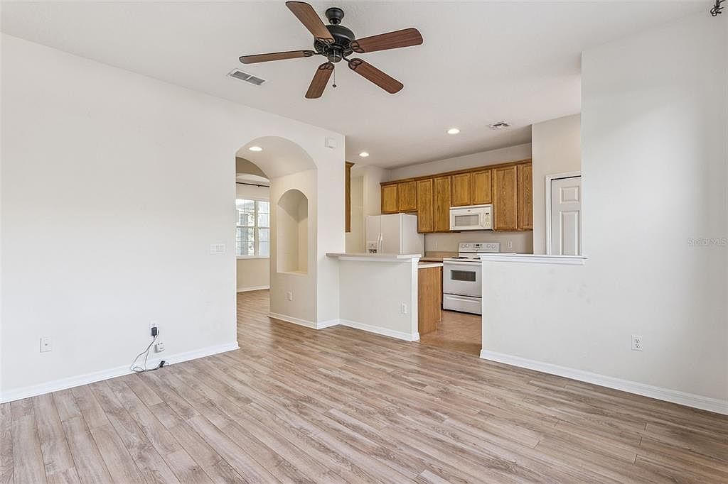 8613 Leeland Archer Blvd Orlando, FL 32836 - Thumbnail 3