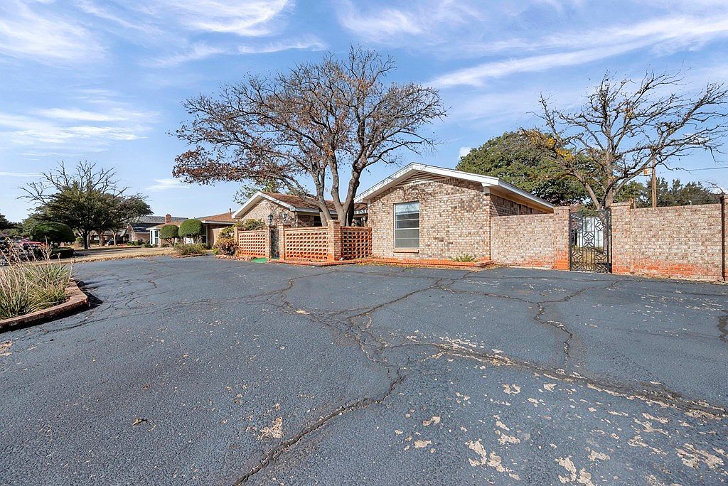 2304 Stutz Pl Midland, TX 79705 - Thumbnail 3