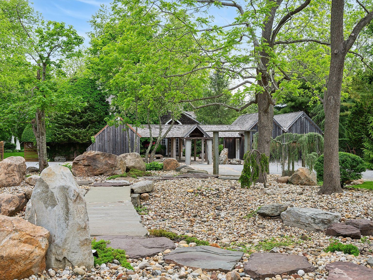 18 Flying Point Rd Southampton, NY 11968 - Thumbnail 3