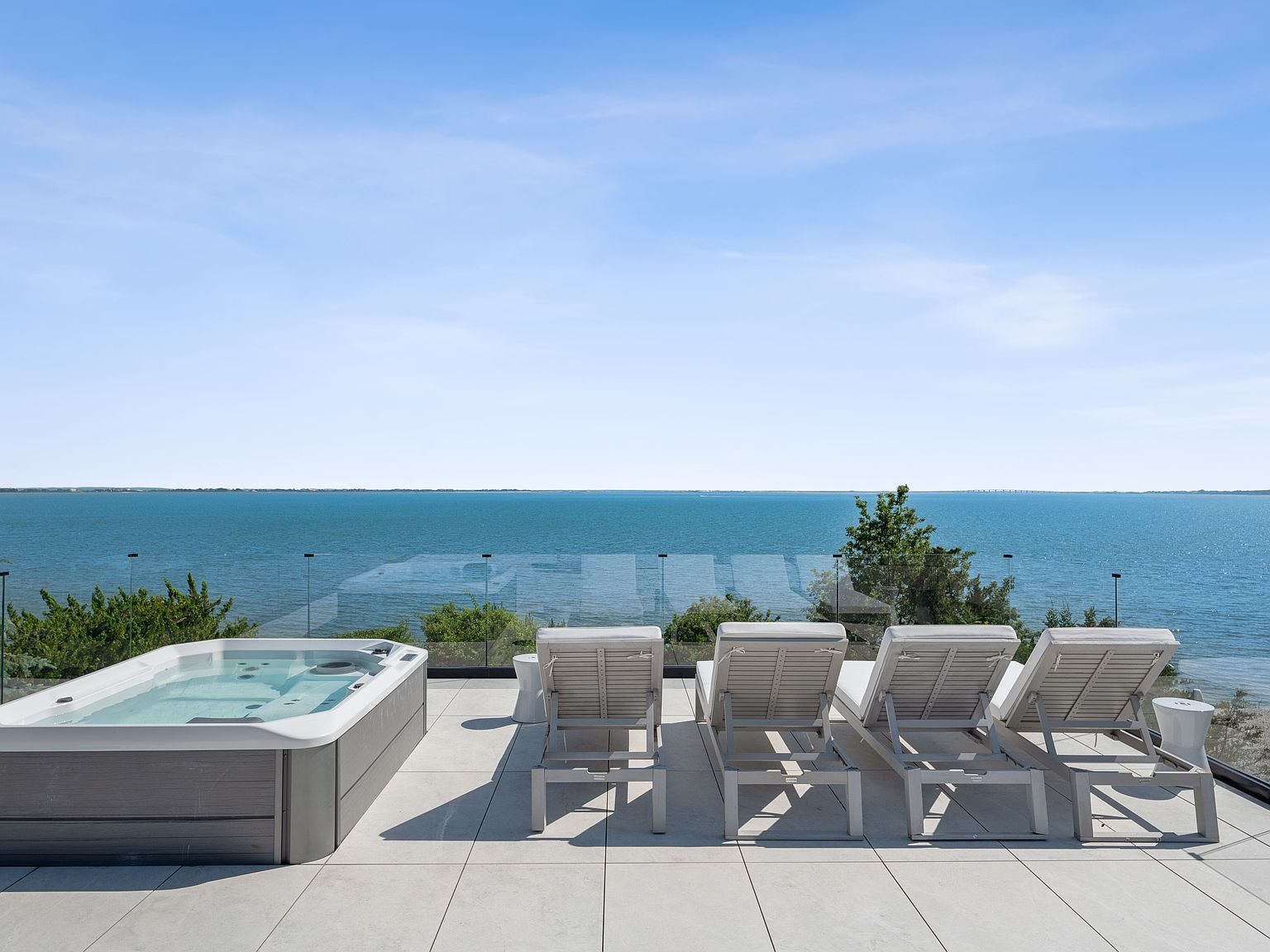 40 Oceanview Dr Southampton, NY 11968 - Thumbnail 3