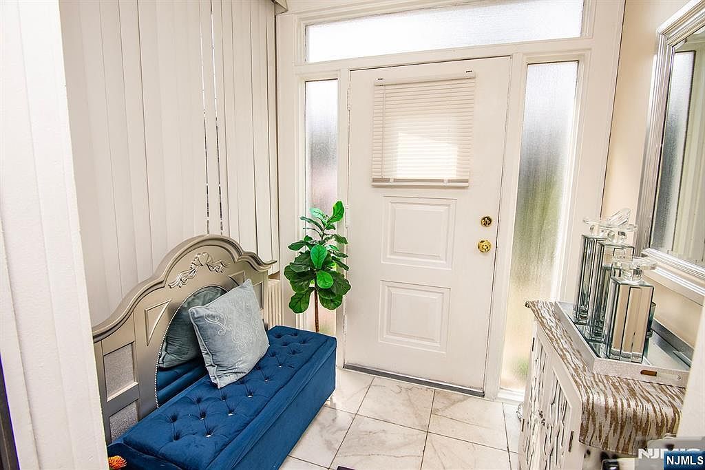 710 Hillside Ave Cliffside Park, NJ 07010 - Thumbnail 3