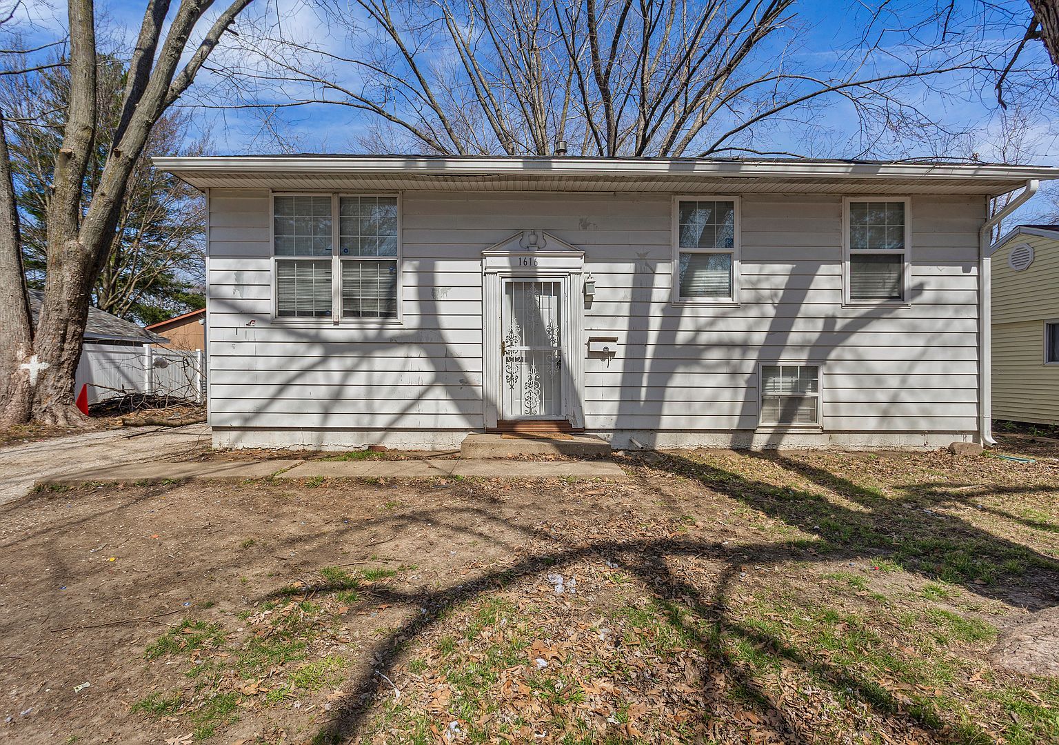 1616 Hunter St Urbana, IL 61802 - Thumbnail 3