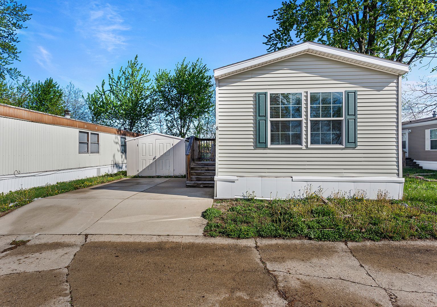 8 Fern St Urbana, IL 61802 - Thumbnail 3