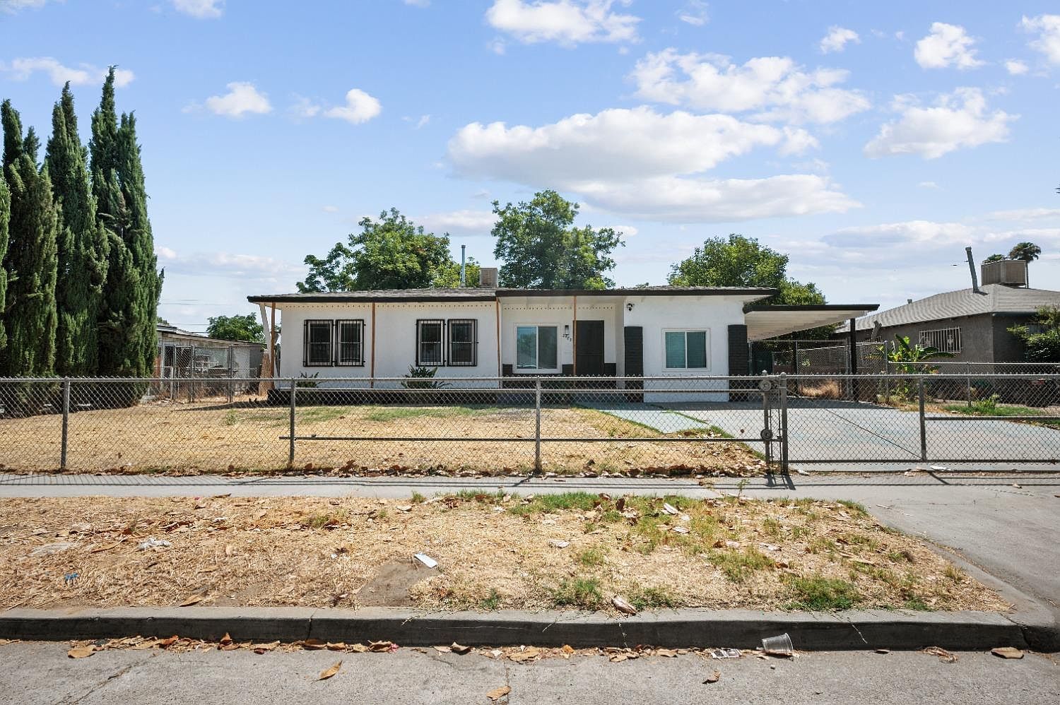 2489 S Poppy Ave Fresno, CA 93706 - Thumbnail 3