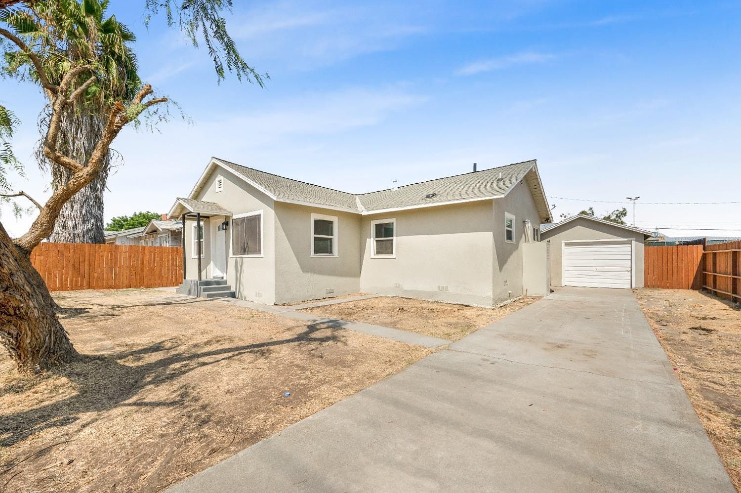 605 S 11th Ave Hanford, CA 93230 - Thumbnail 3