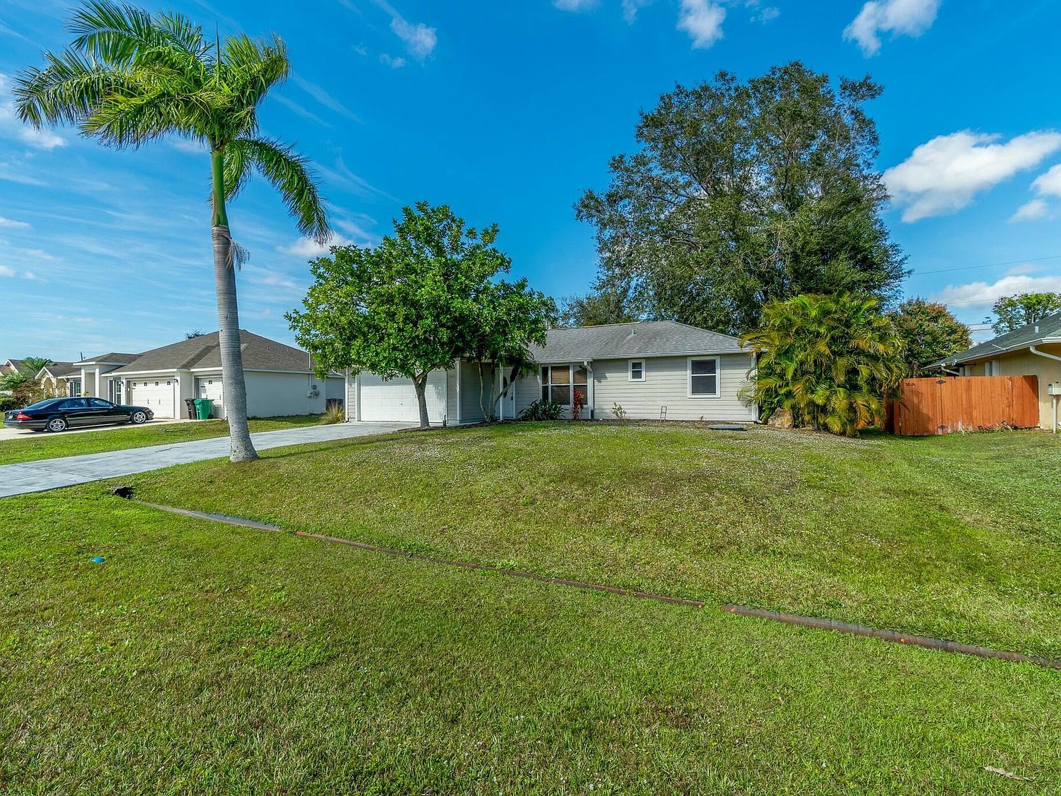 1433 SW San Esteban Ave Port Saint Lucie, FL 34953 - Thumbnail 3
