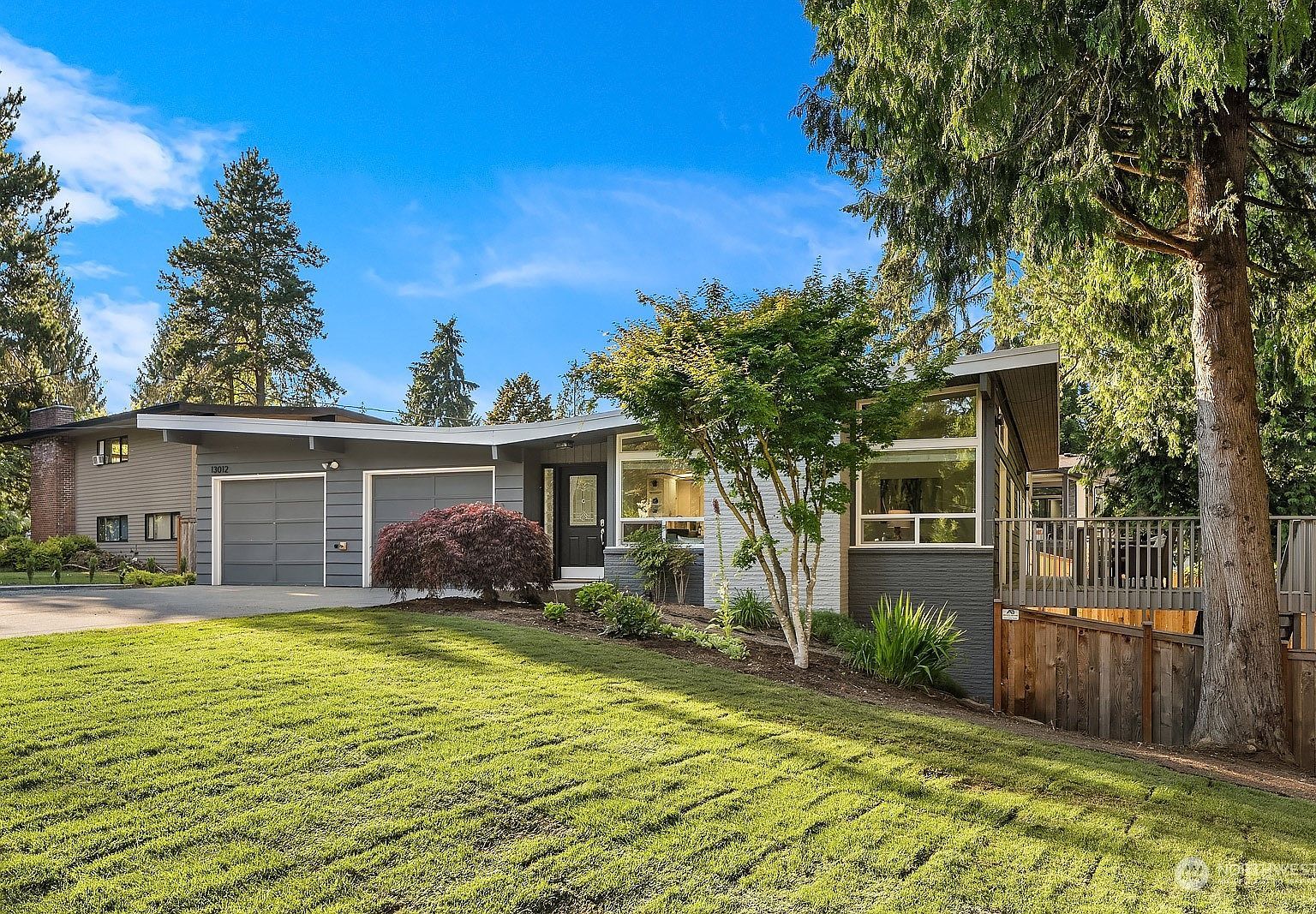 13012 NE 73rd St Kirkland, WA 98033 - Thumbnail 3