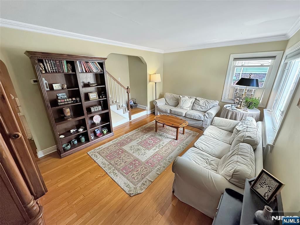 11-02 Charles St Fair Lawn, NJ 07410 - Thumbnail 3