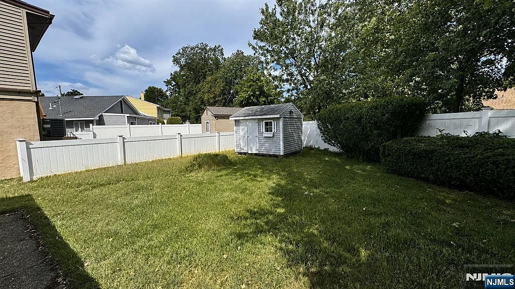 70 Hahn Ave Rochelle Park, NJ 07662 - Thumbnail 3