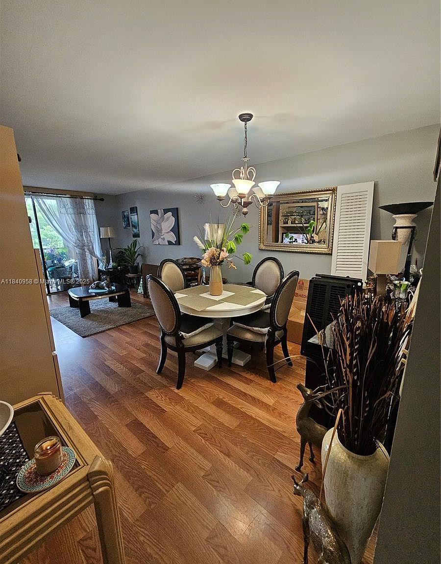 901 Colony Point Cir APT 408 Pembroke Pines, FL 33026 - Thumbnail 3