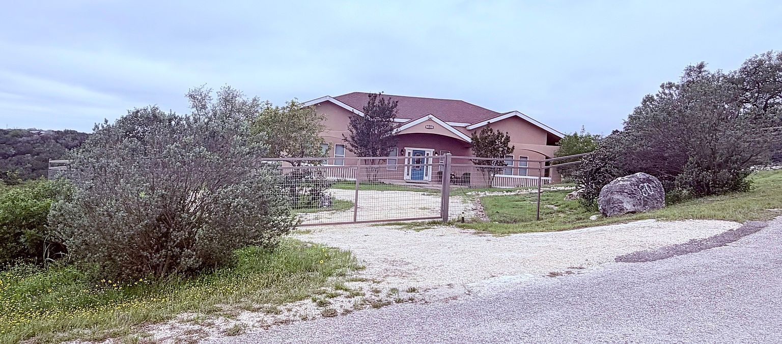 180 County Road 2750 Mico, TX 78056 - Thumbnail 3