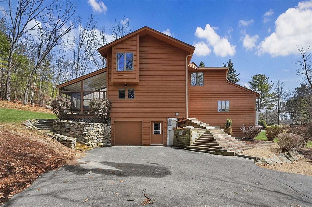 34 Grove St Shrewsbury, MA 01545 - Thumbnail 3