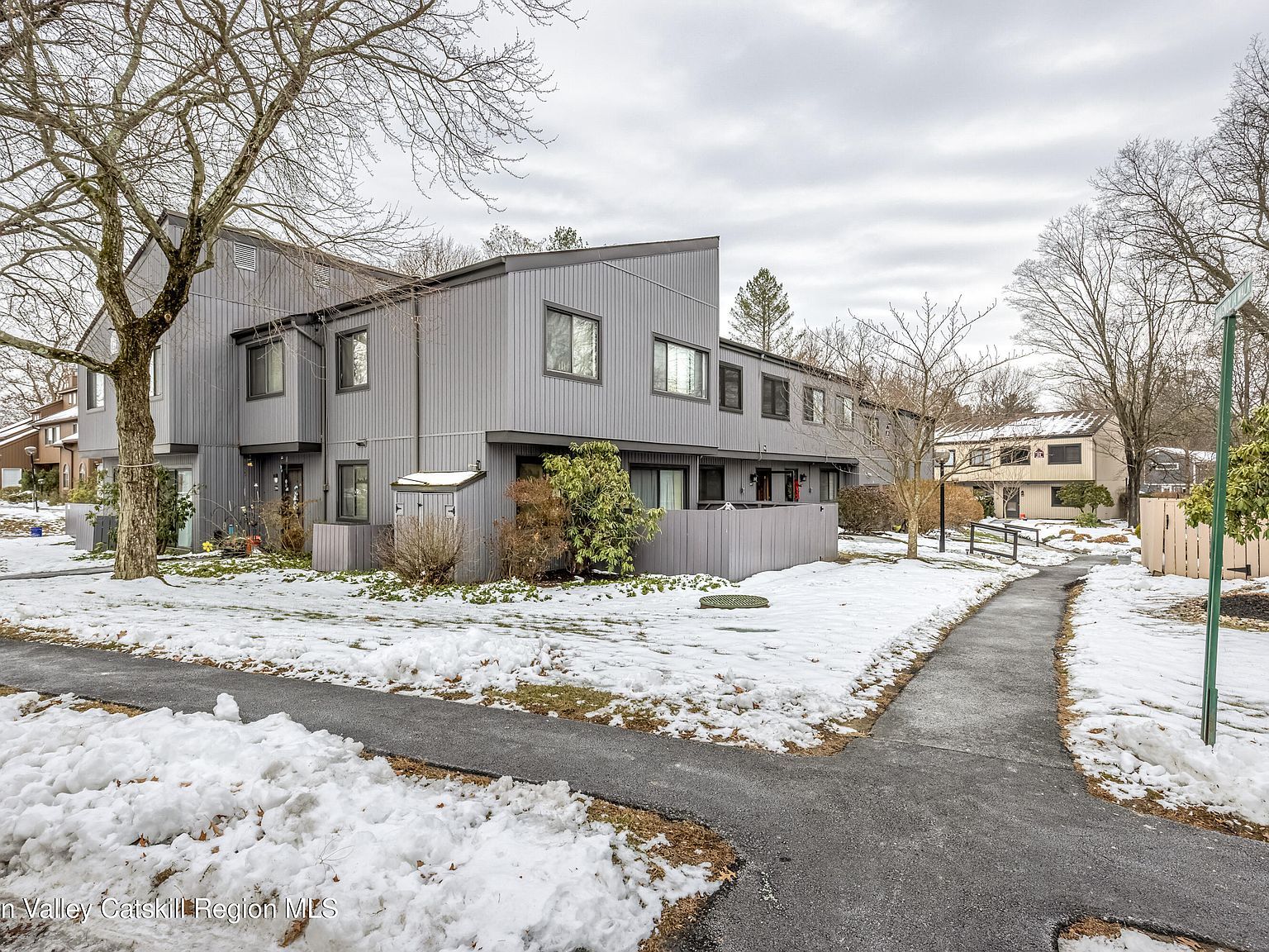 1907 Magnolia Walk Poughkeepsie, NY 12603 - Thumbnail 3