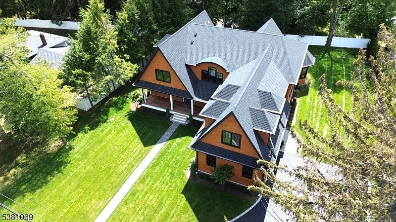 803 Marshall Rd Westwood, NJ 07675 - Thumbnail 3