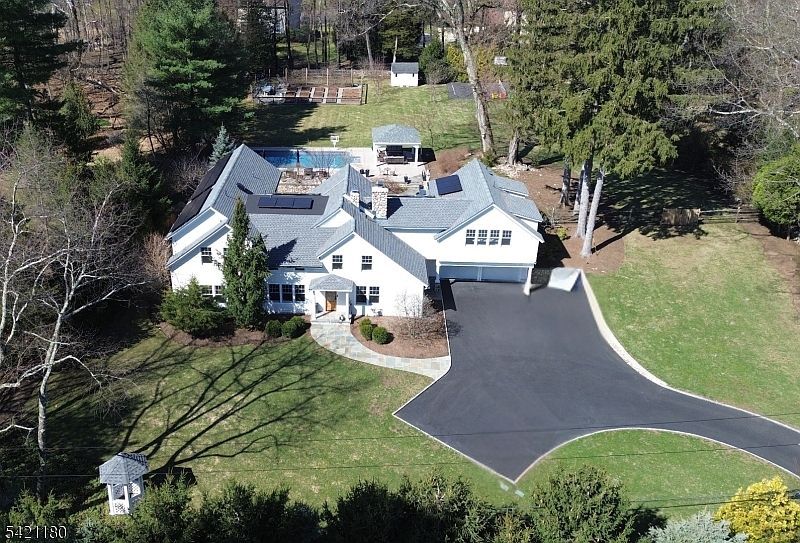 241 Grove St Ramsey, NJ 07446 - Thumbnail 3