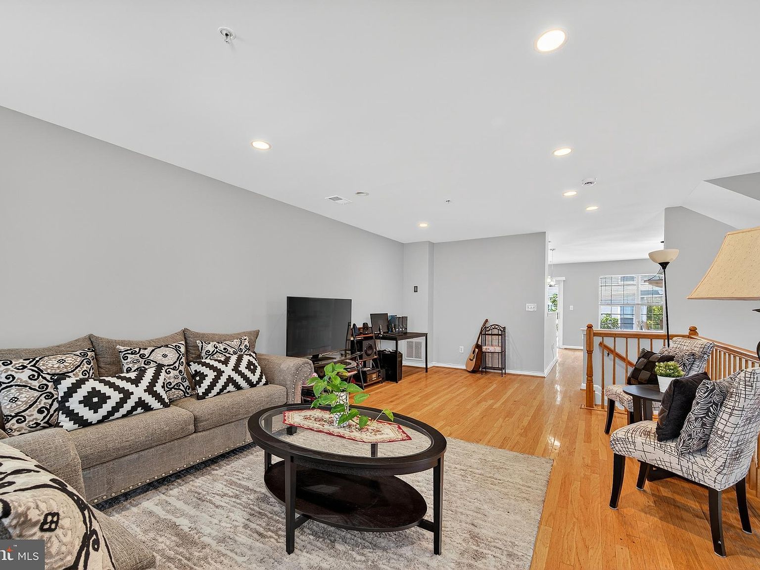 2046 University Blvd W #12 Silver Spring, MD 20902 - Thumbnail 3