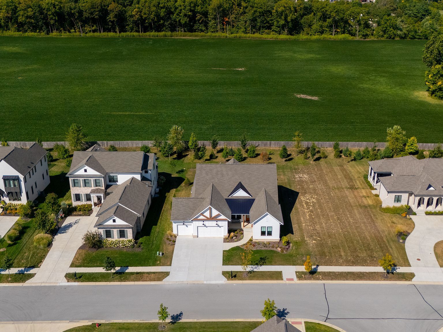 15728 Allure Dr Westfield, IN 46074 - Thumbnail 3