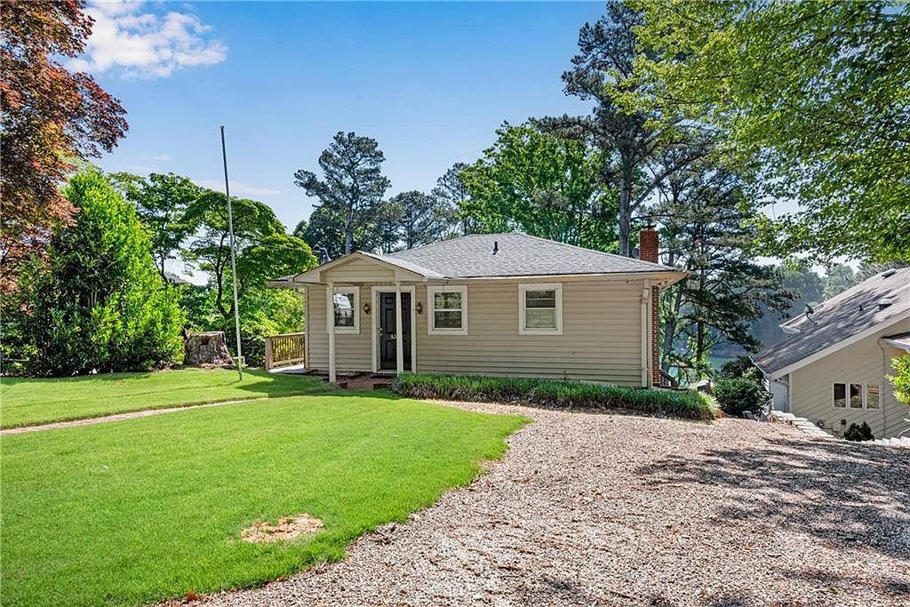 6381 Lakeview Dr Buford, GA 30518 - Thumbnail 3