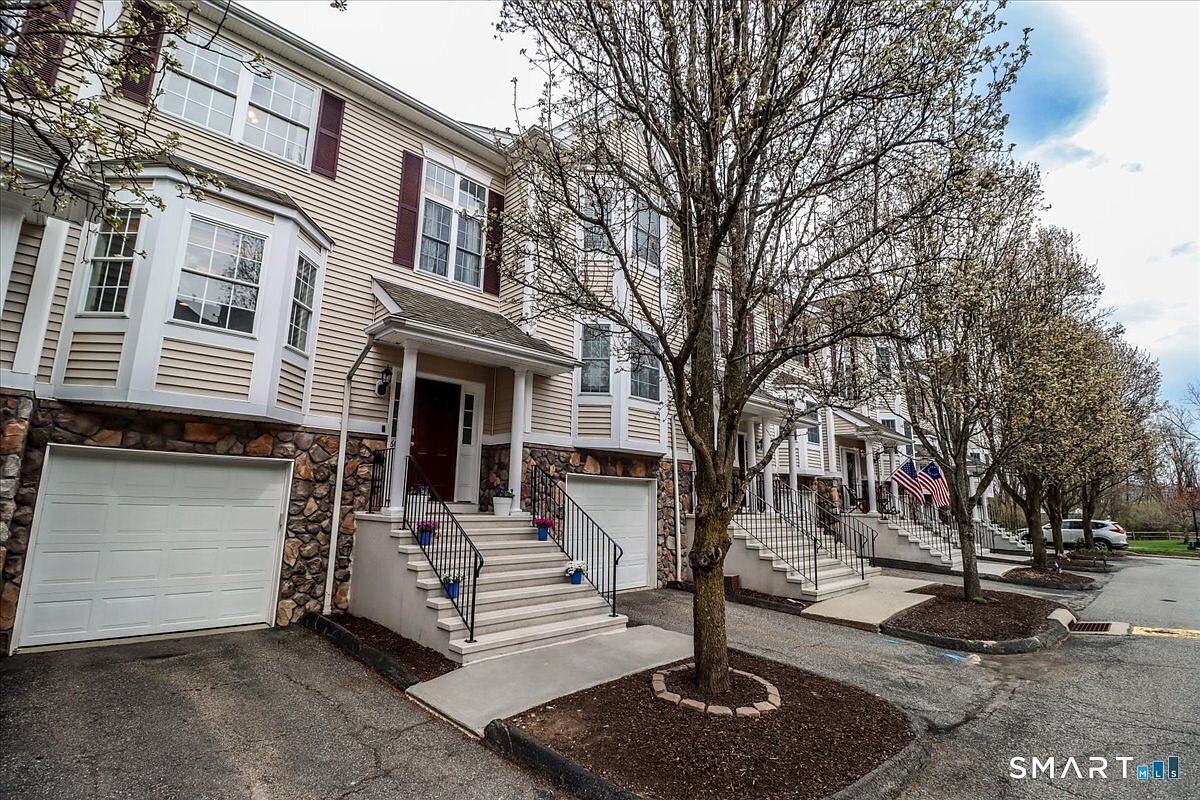 602 Larson Dr #602 Danbury, CT 06810 - Thumbnail 3