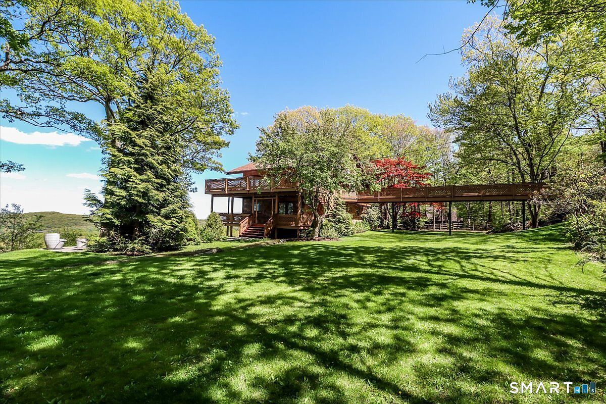 10 Hillcrest Ct Ridgefield, CT 06877 - Thumbnail 3