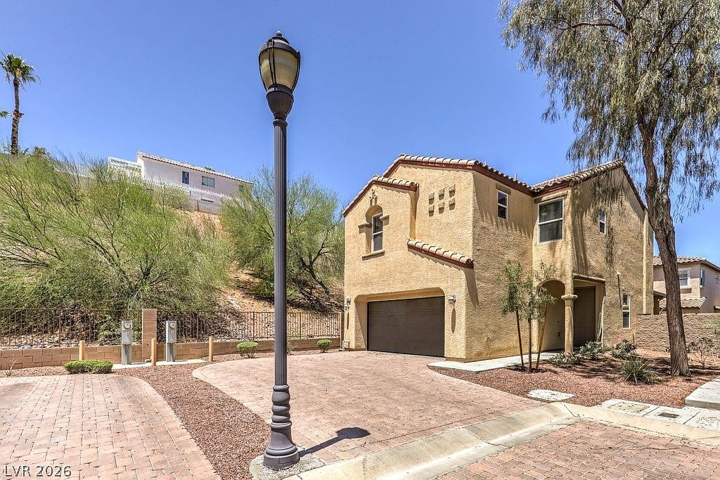 1556 Otero Valley Ct Henderson, NV 89074 - Thumbnail 3