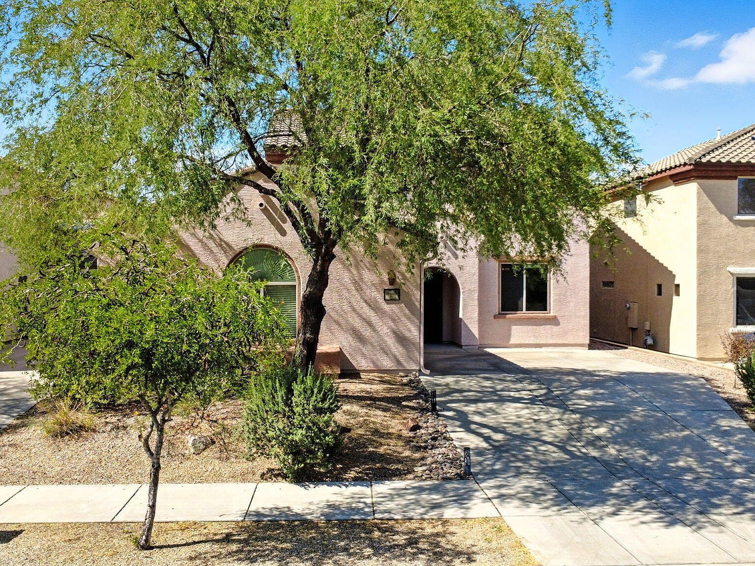 10769 E Sanctuary Ridge Ln Tucson, AZ 85747 - Thumbnail 3