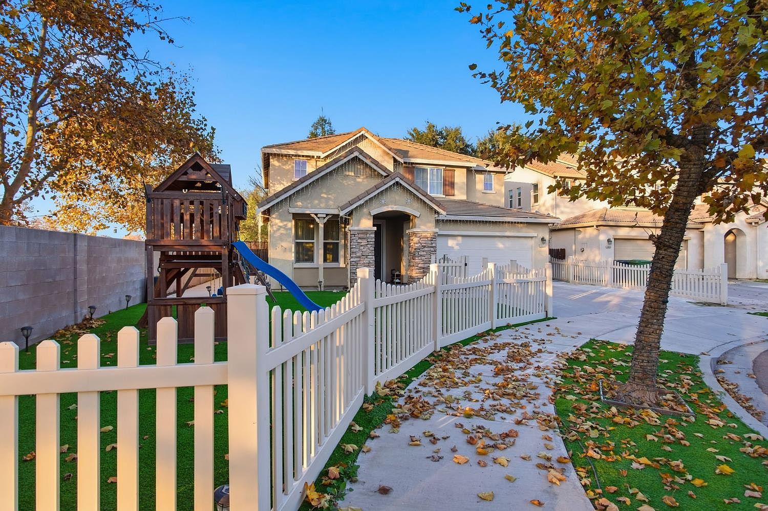 1423 Andleman Ct Turlock, CA 95382 - Thumbnail 3