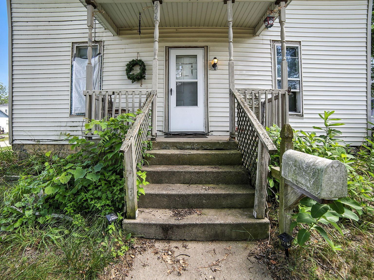 404 S Bridge St Belding, MI 48809 - Thumbnail 3