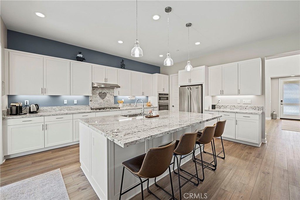 17730 Hillside Way Santa Clarita, CA 91350 - Thumbnail 3