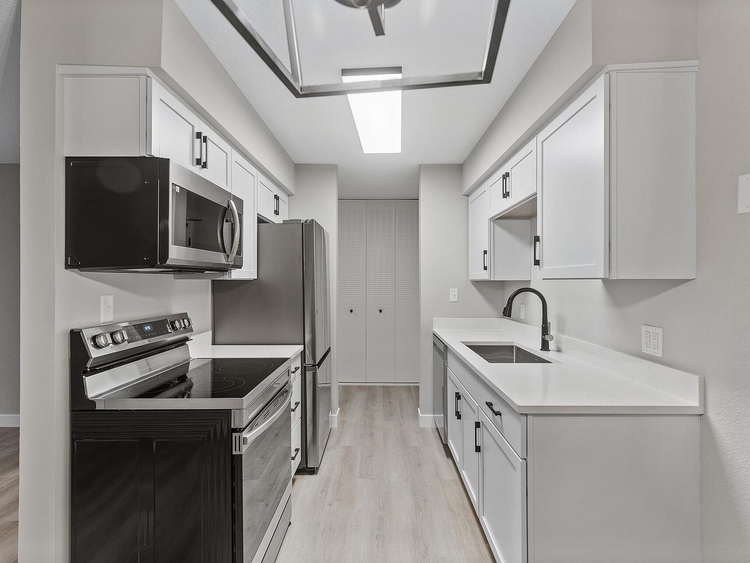 7414 W 22nd St APT 114 Minneapolis, MN 55426 - Thumbnail 3