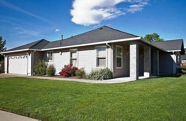 938 SW Princess Cir Grants Pass, OR 97527 - Thumbnail 3