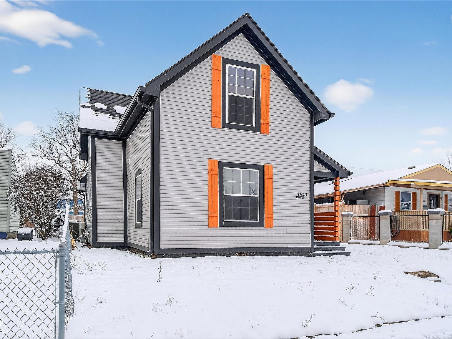 1549 Harlan St Indianapolis, IN 46203 - Thumbnail 3