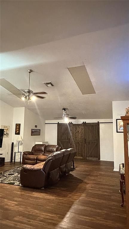 261 E Country Club Dr Williston, FL 32696 - Thumbnail 3