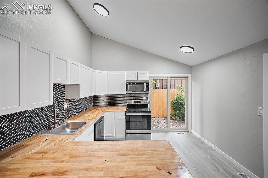 4408 Winding Cir Colorado Springs, CO 80917 - Thumbnail 3