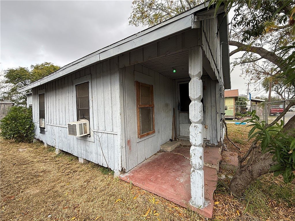 125 N Bluntzer St Corpus Christi, TX 78408 - Thumbnail 3