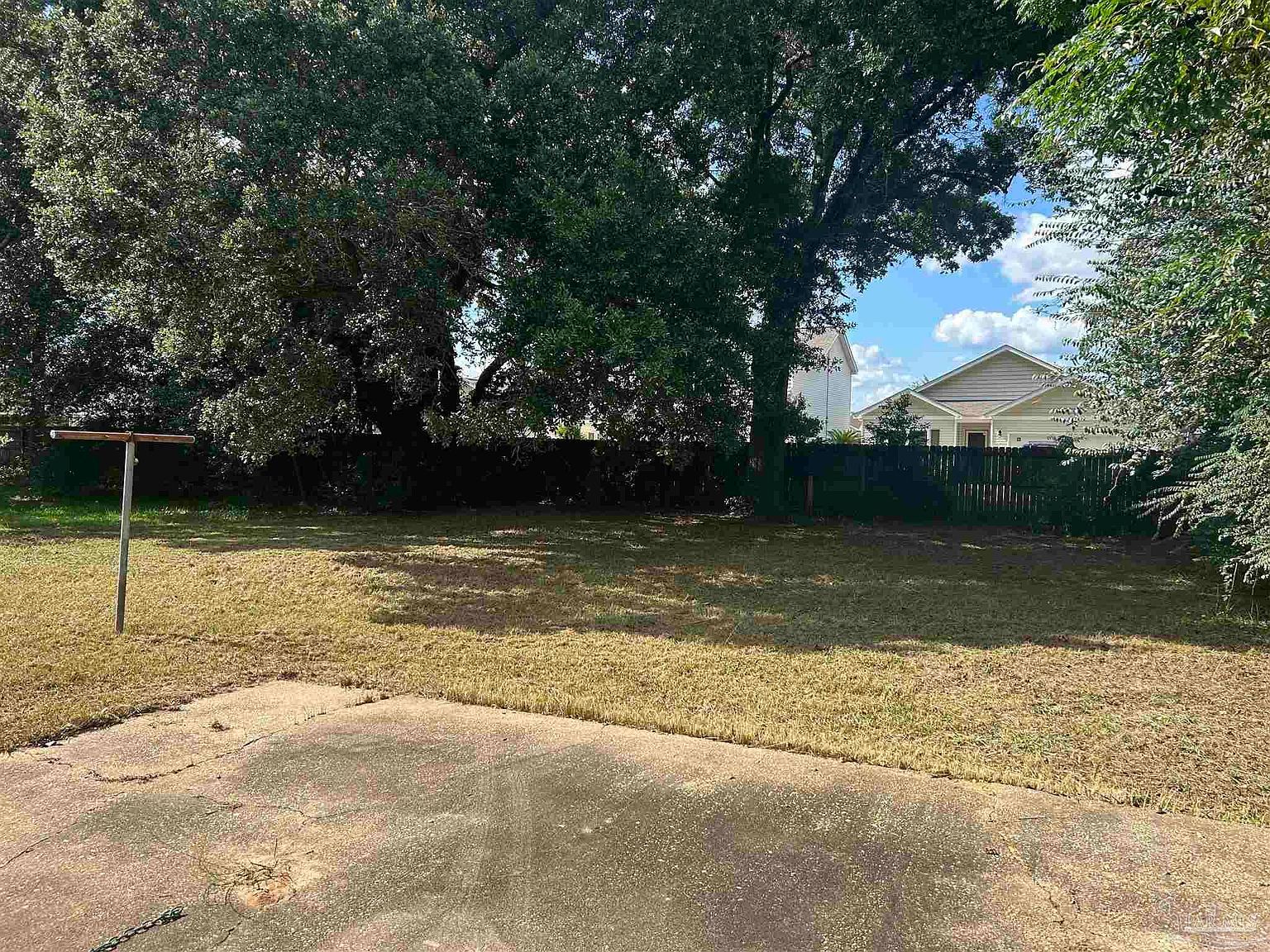 206 N Garfield Dr Pensacola, FL 32505 - Thumbnail 3