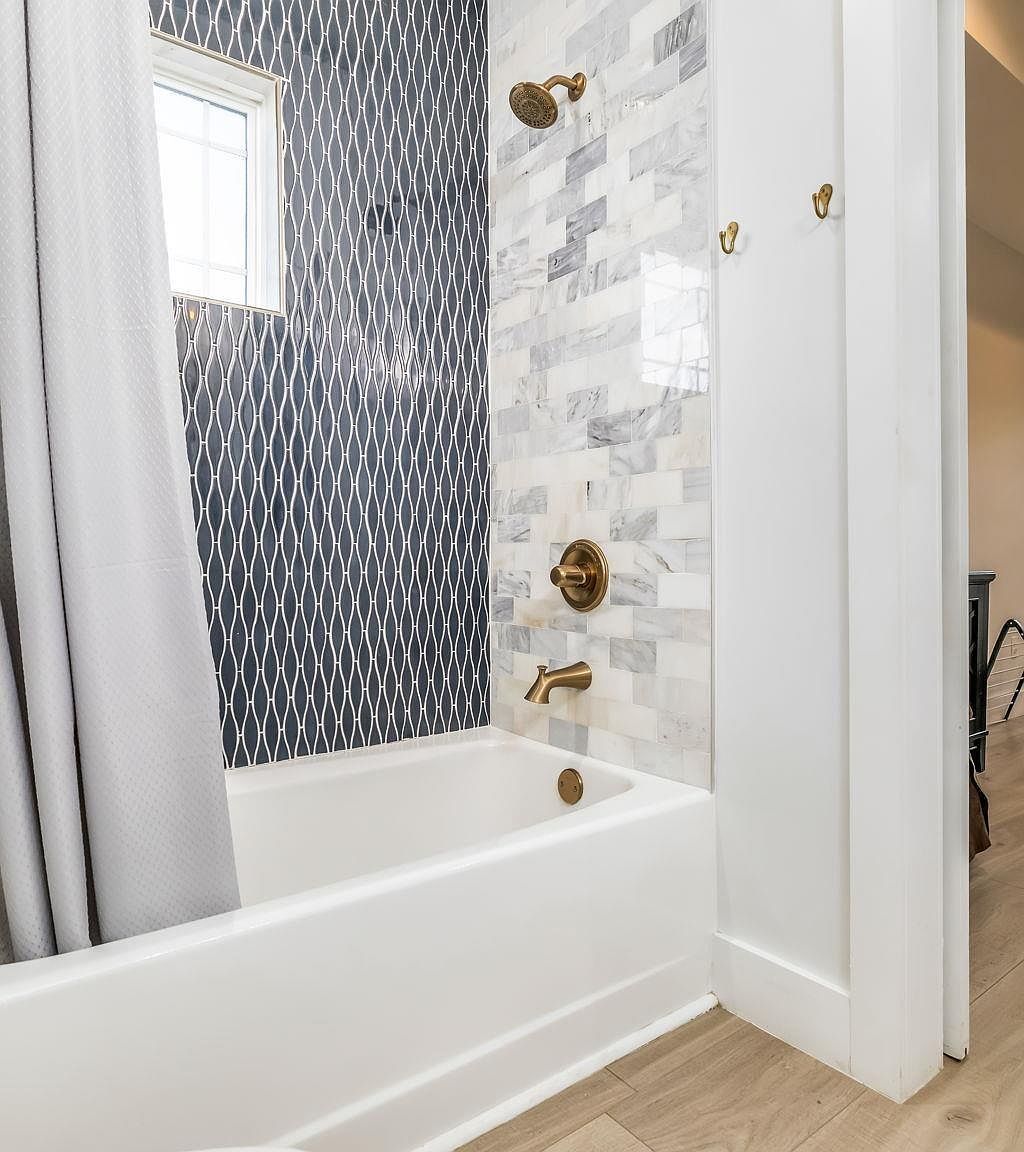 899 E Hatton St Pensacola, FL 32503 - Thumbnail 3