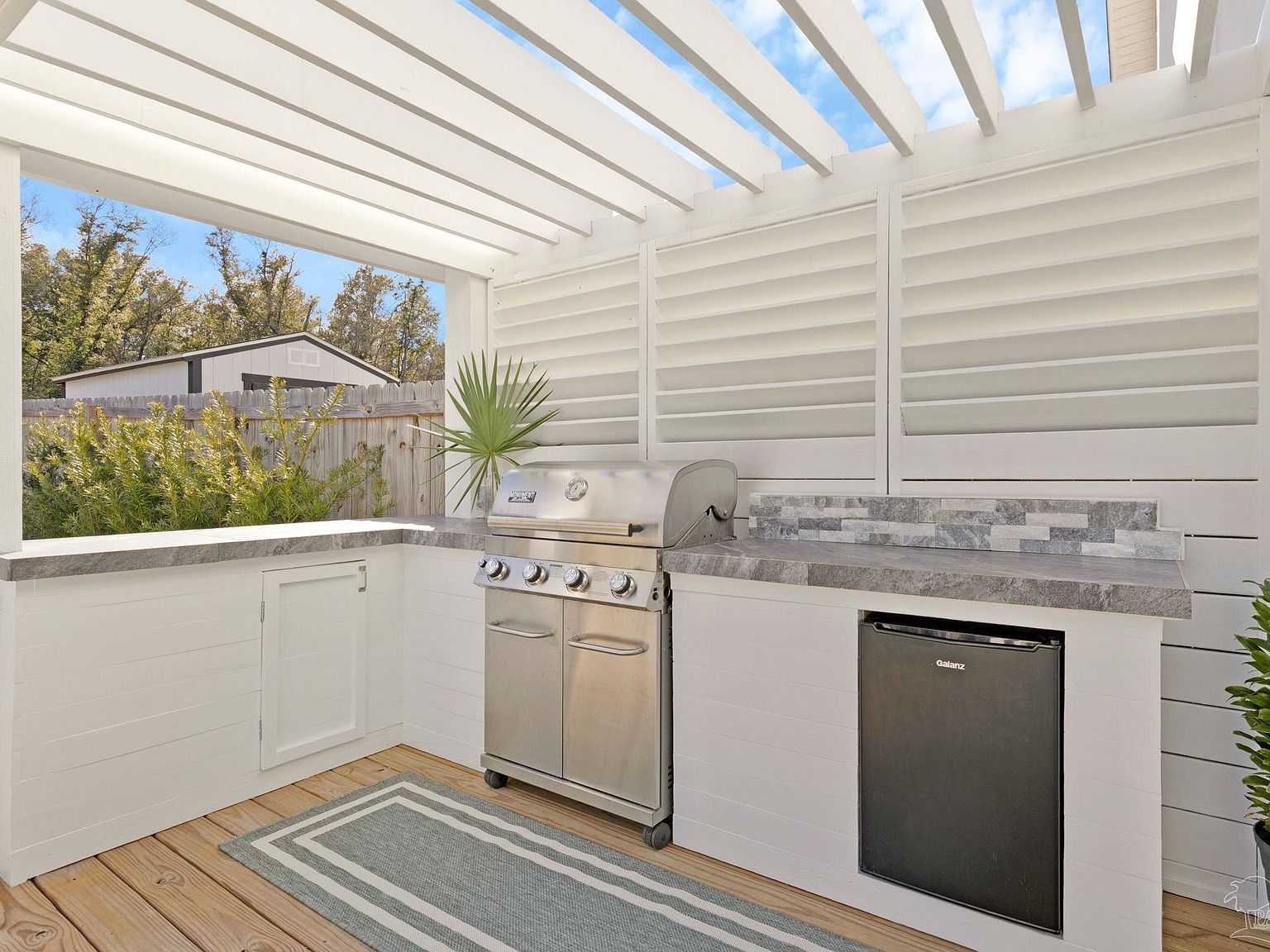 5353 Carnation Dr Milton, FL 32583 - Thumbnail 3