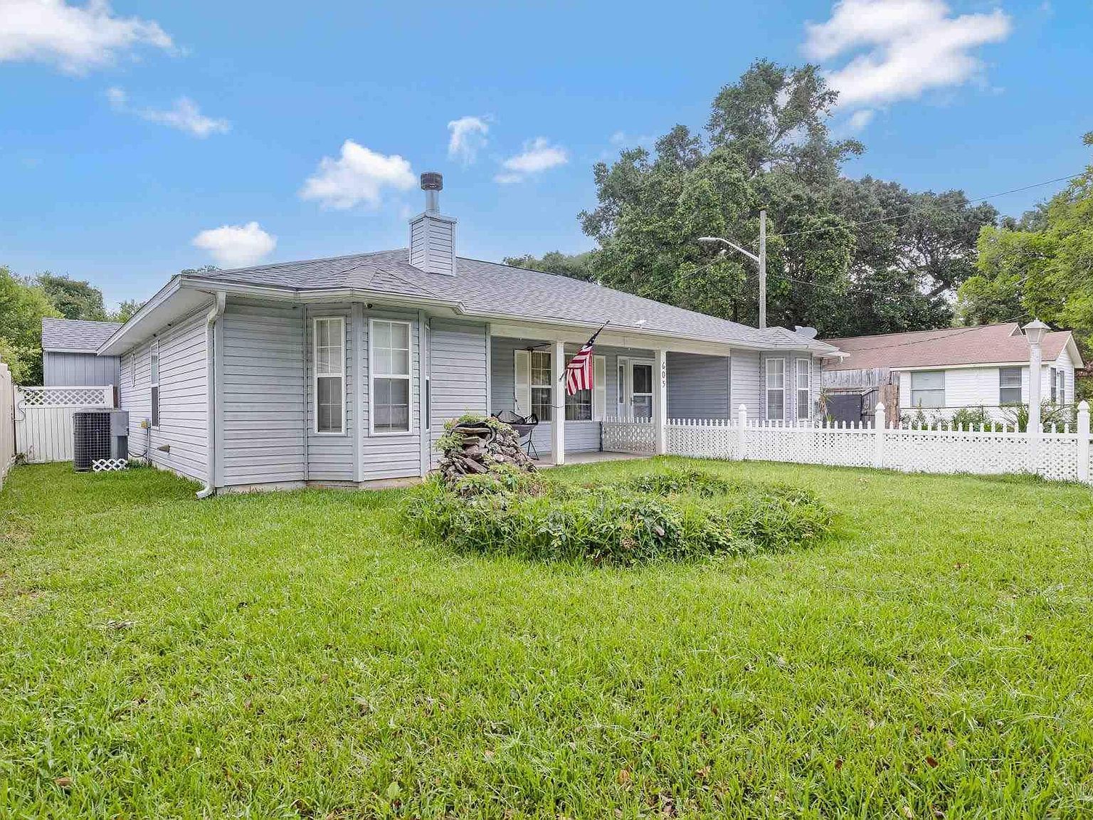 605 Armenia Dr Pensacola, FL 32505 - Thumbnail 3