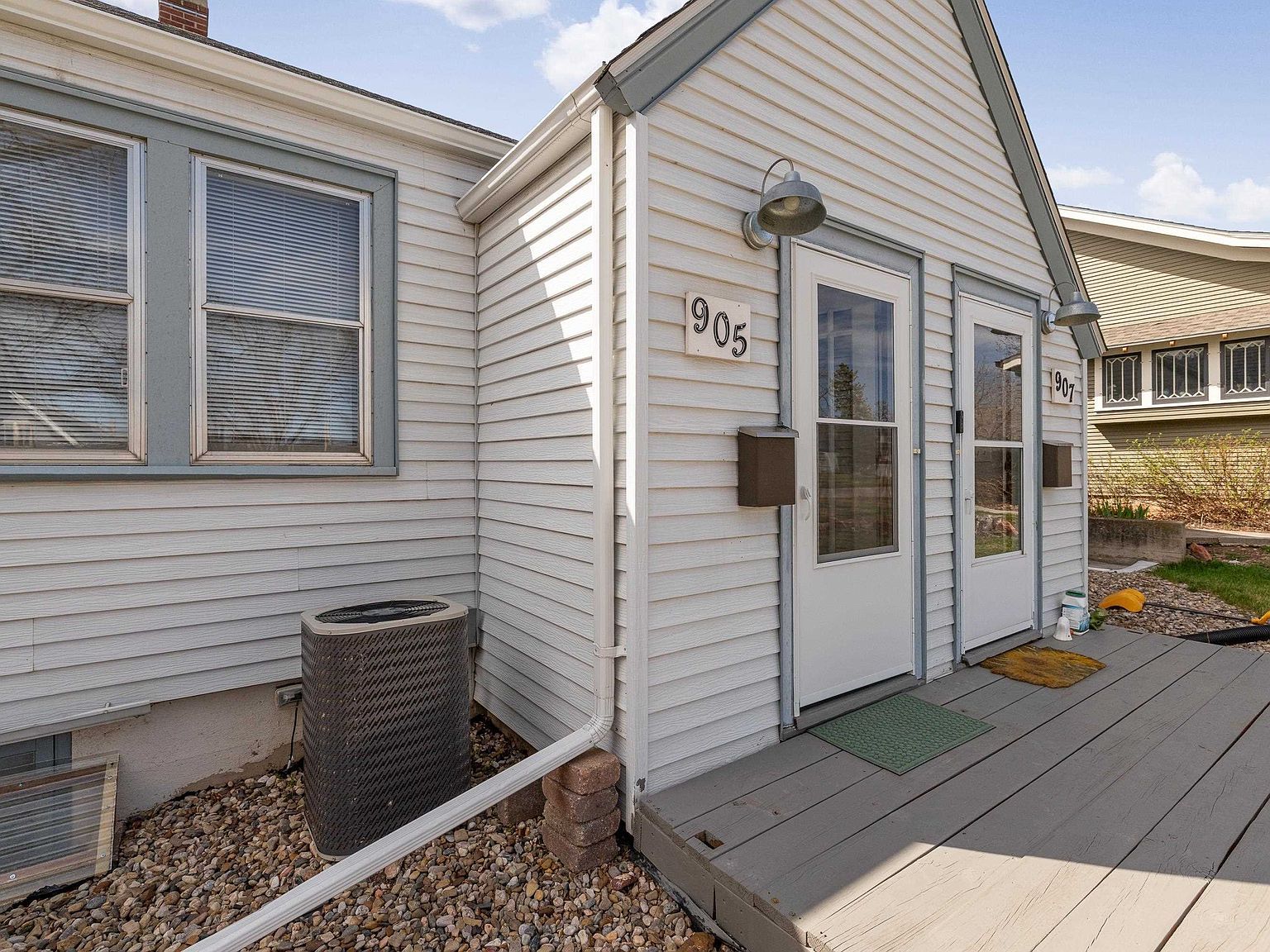 905 & 907 Clark St Rapid City, SD 57701 - Thumbnail 3