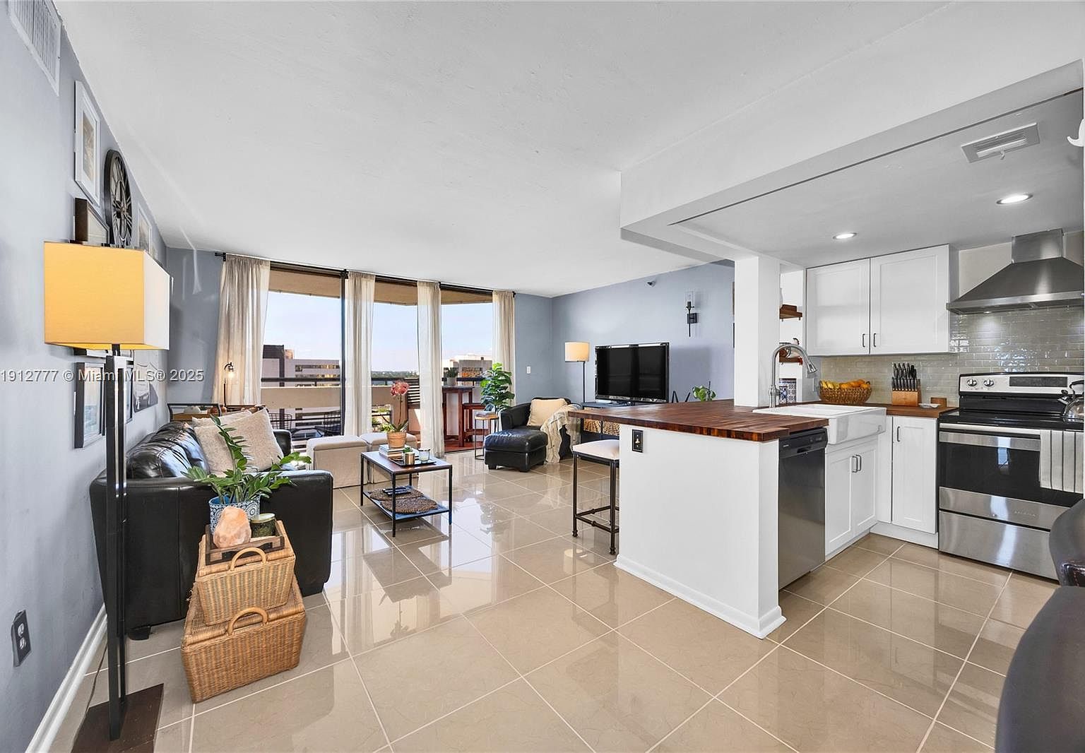 911 E Ponce De Leon Blvd APT 1503 Coral Gables, FL 33134 - Thumbnail 3