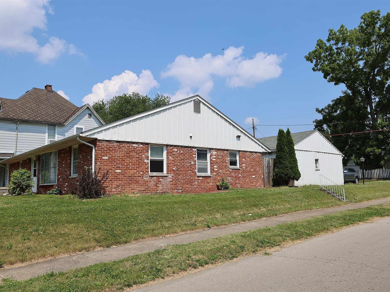 902 W 5th St Marion, IN 46953 - Thumbnail 3