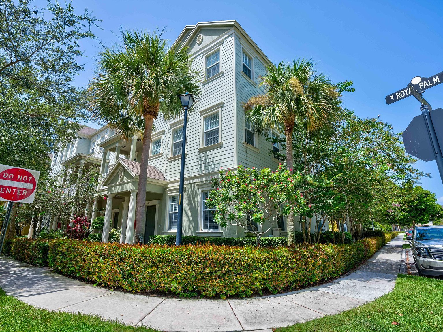 122 W Royal Palm Cir APT 104 Jupiter, FL 33458 - Thumbnail 3