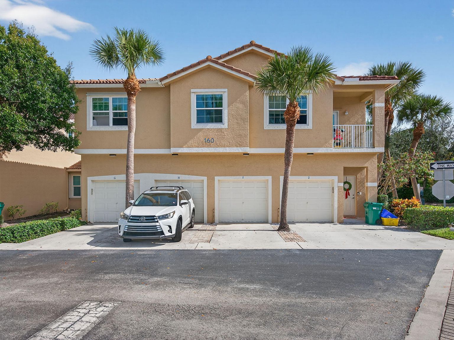 160 Village Blvd APT I Tequesta, FL 33469 - Thumbnail 3