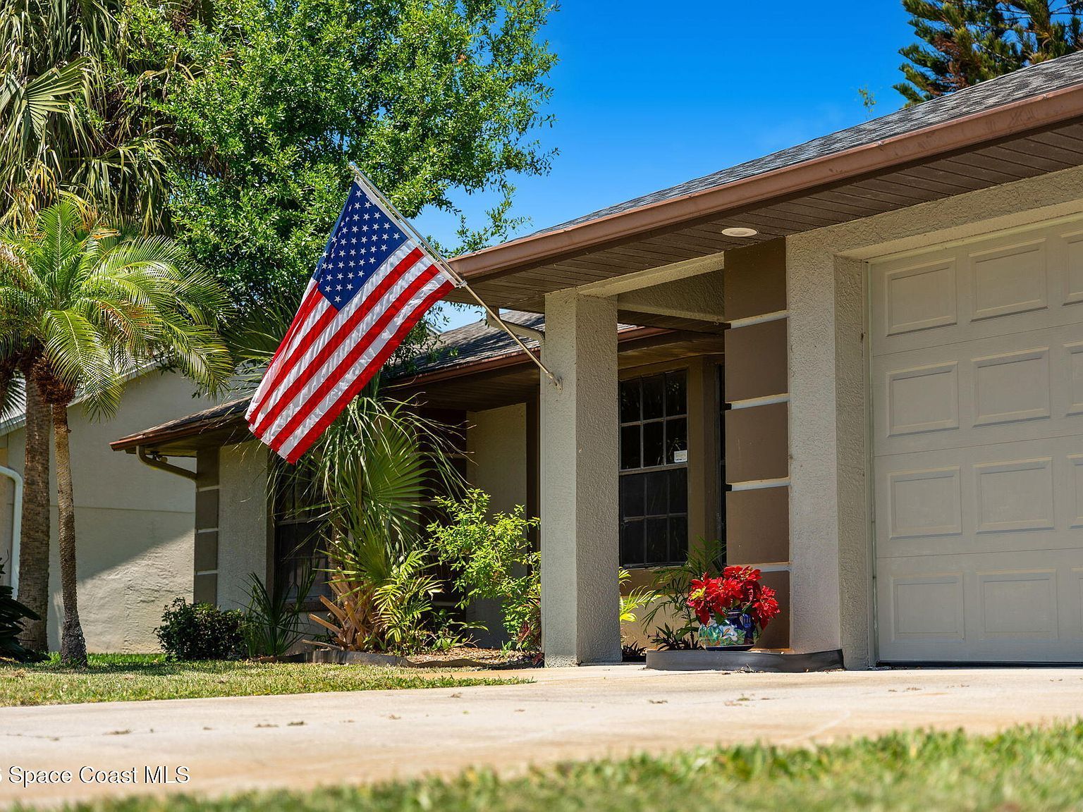 950 Whisperpine Dr Melbourne, FL 32901 - Thumbnail 3