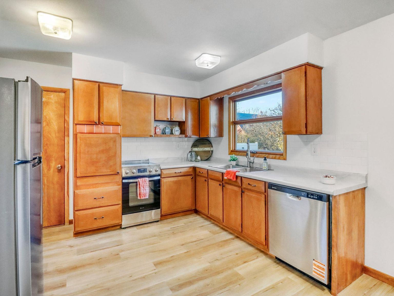 1119 Elm St S Moorhead, MN 56560 - Thumbnail 3