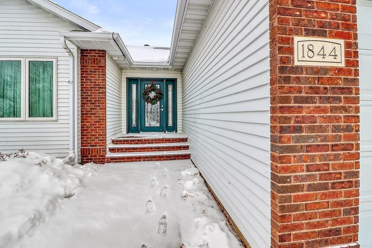 1844 1st St West Fargo, ND 58078 - Thumbnail 3