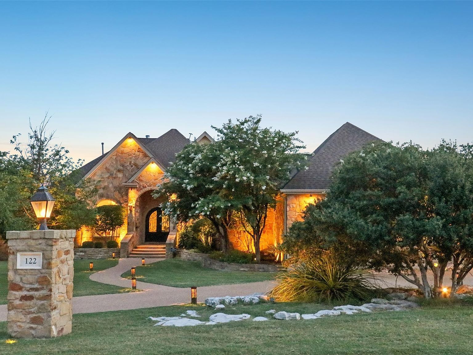 122 Silverstone Dr Georgetown, TX 78633 - Thumbnail 3