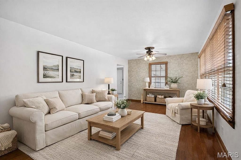 1918 E C St Belleville, IL 62221 - Thumbnail 3